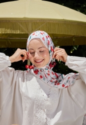 CHERRY PATTERN RAMI HIJAB ECRU