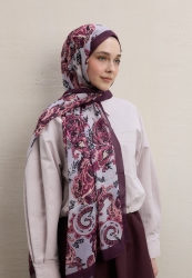 WILD FLORA PATTERN SILK CREPE HIJAB DAMSON